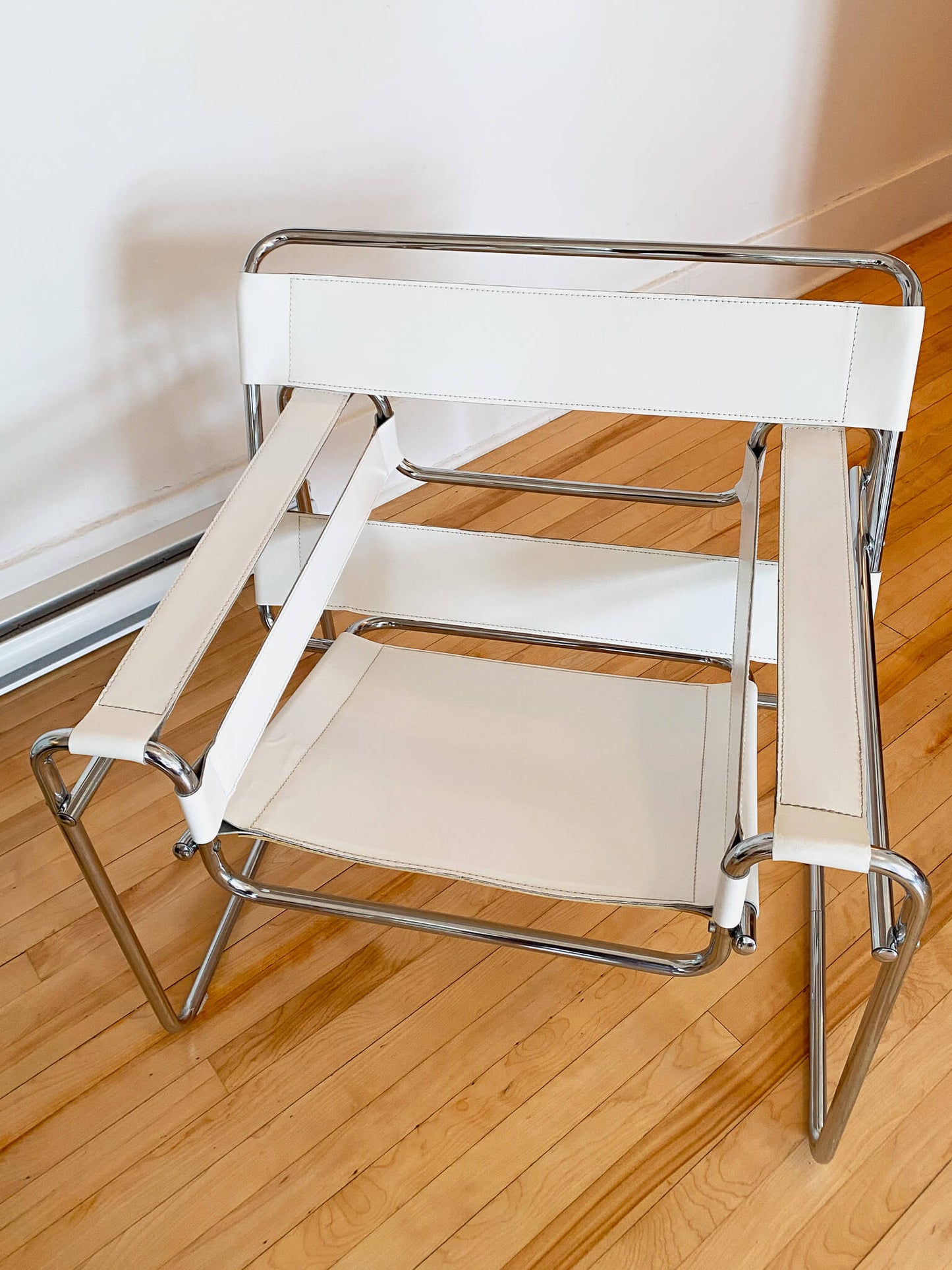 Chaise Mid-century Wassily blanche