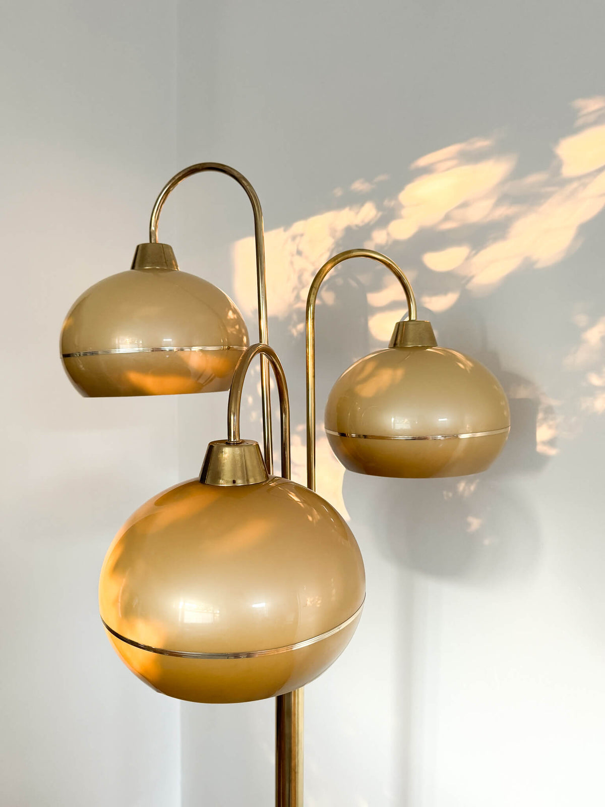 Lampe sur pied vintage Space Age en laiton à 3 abats-jours, 70s
