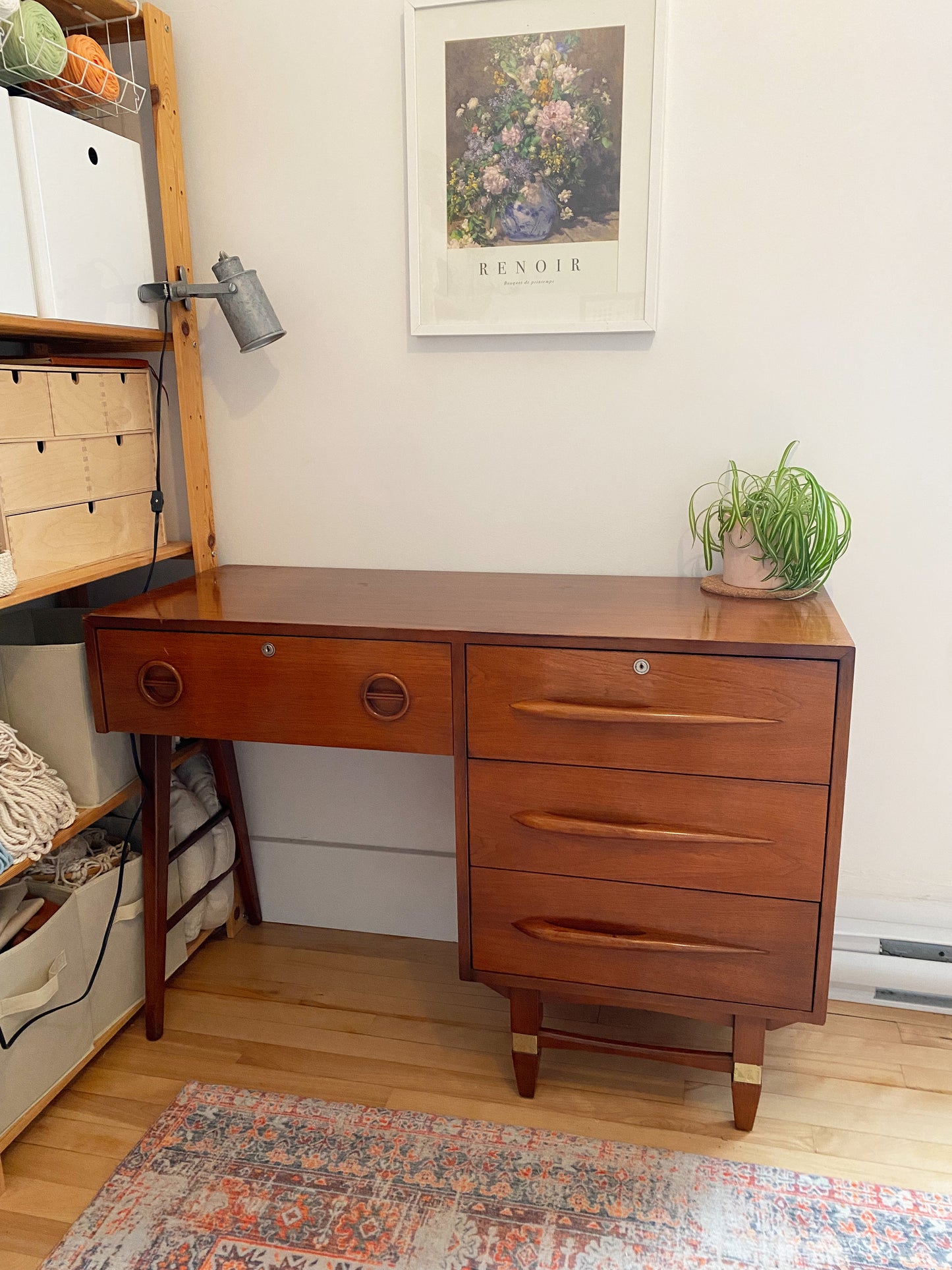 Bureau Mid-century avec chaise assortie