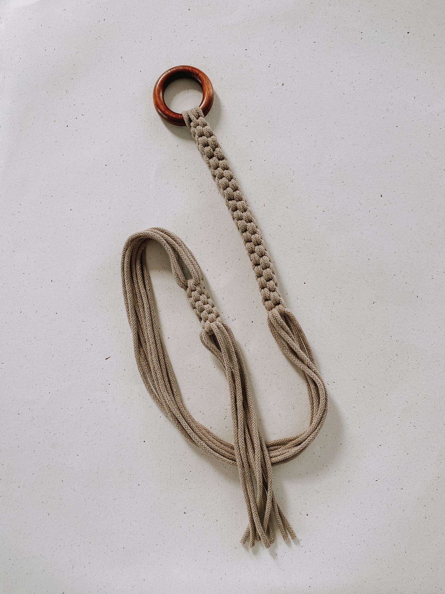 SOFIA, jardinière suspendue en macramé