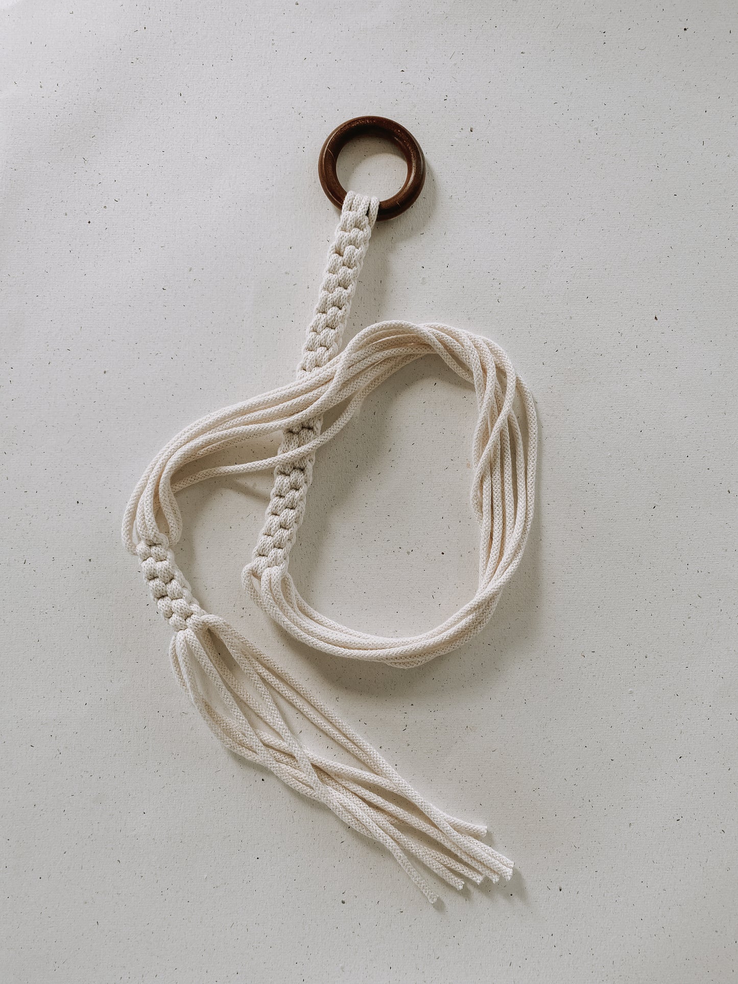 SOFIA, jardinière suspendue en macramé