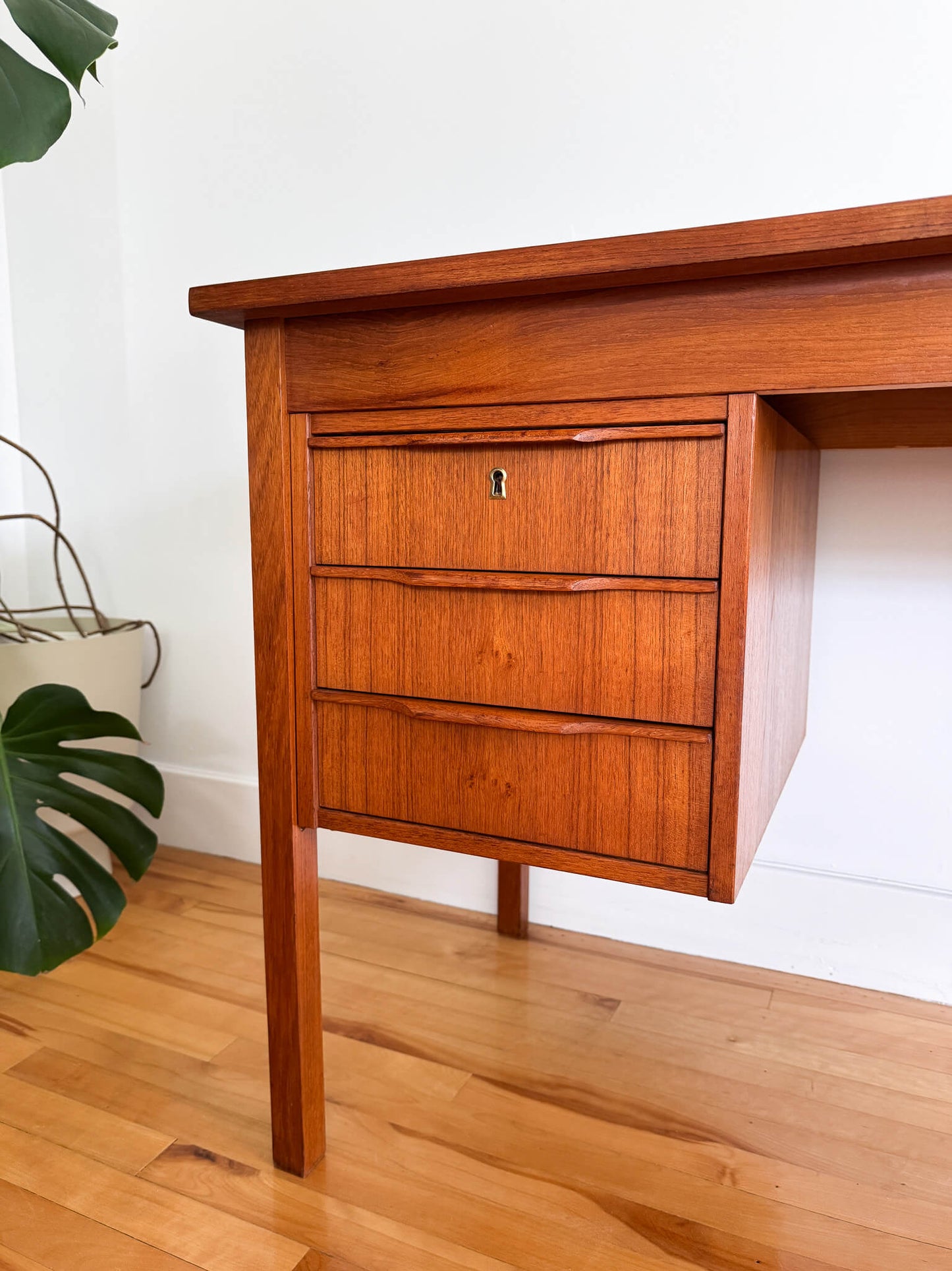 Bureau vintage en teck 6 tiroirs, Ejsing Mobelfabrik, Danemark 1960s