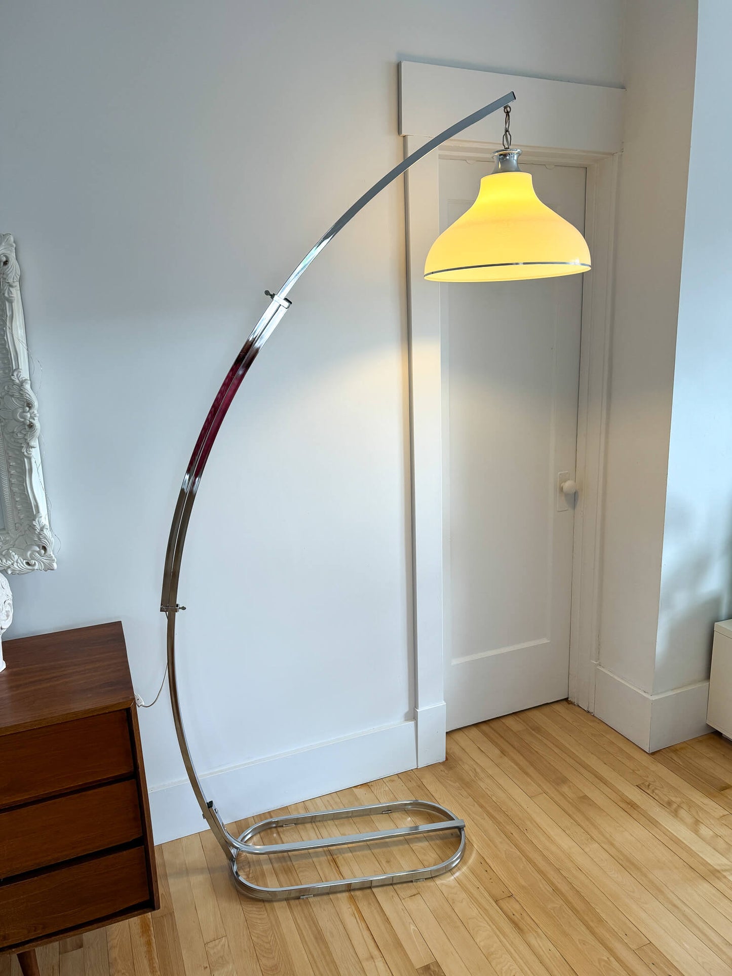 Lampe sur pied vintage Mid-Century en arc avec hauteur ajustable