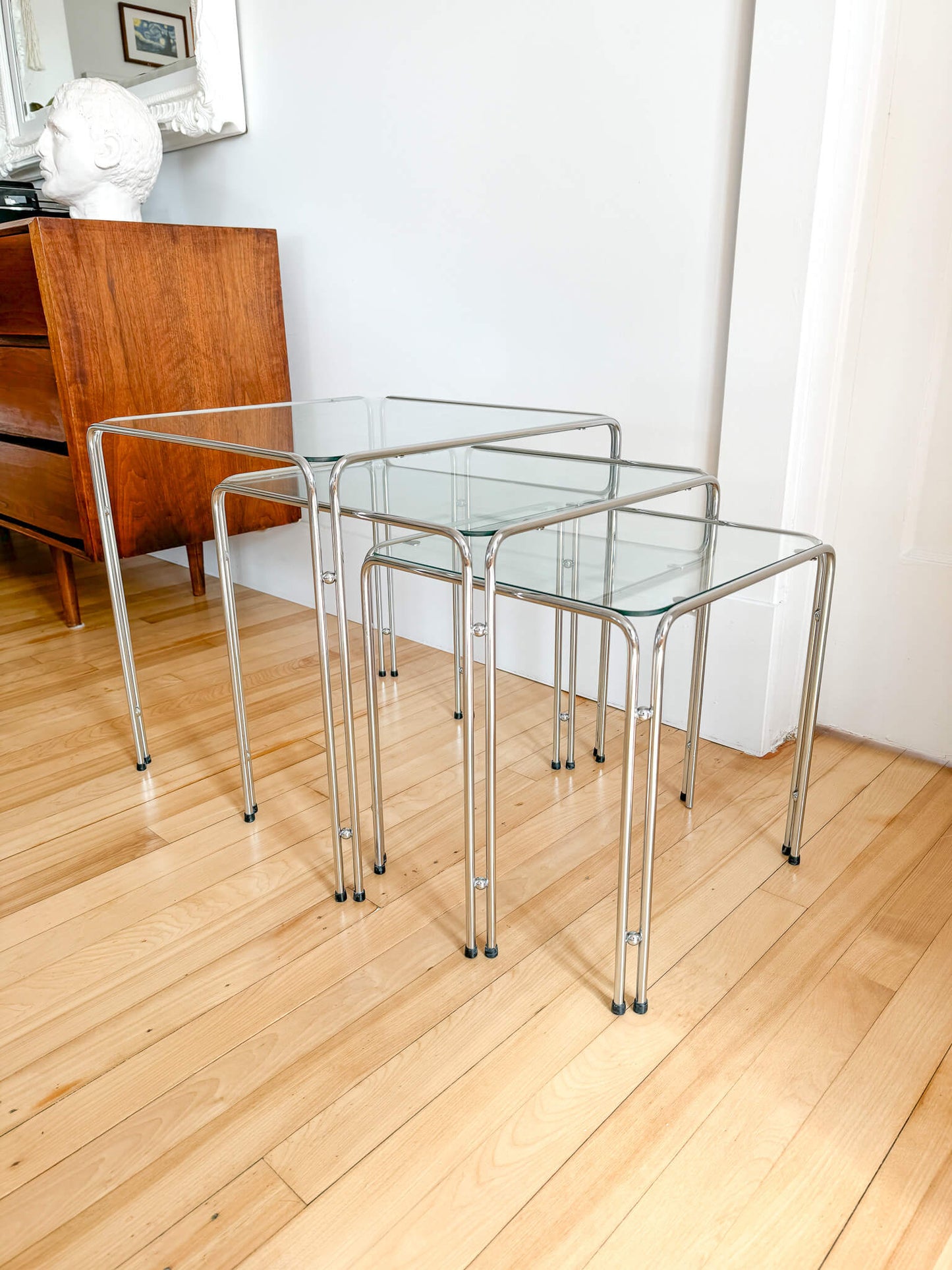 Tables gigognes vintage en chrome et verre