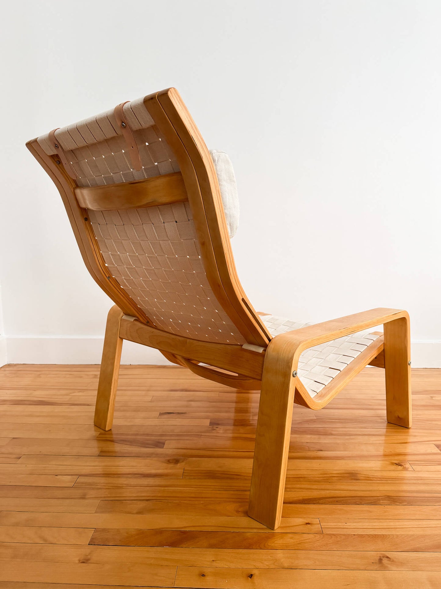 Fauteuil vintage Pulkka de Ilmari Lappalainen pour Ikea