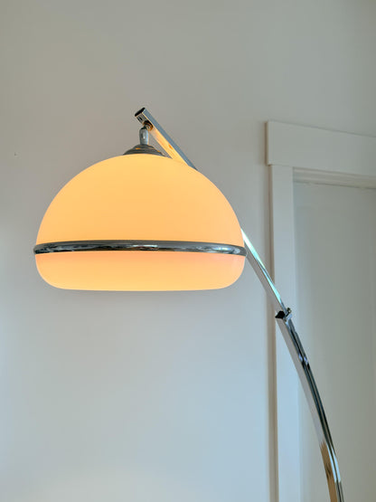 Lampe sur pied vintage Mid-Century en arc avec hauteur ajustable